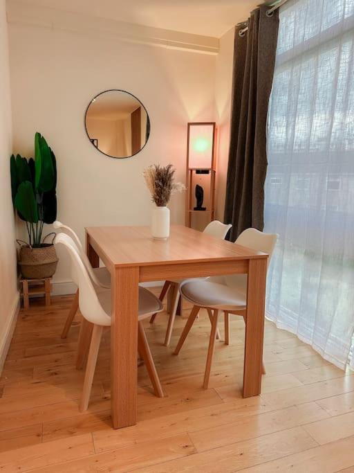 Bright & Spacious Split Level Flat In Kennington London Exterior photo